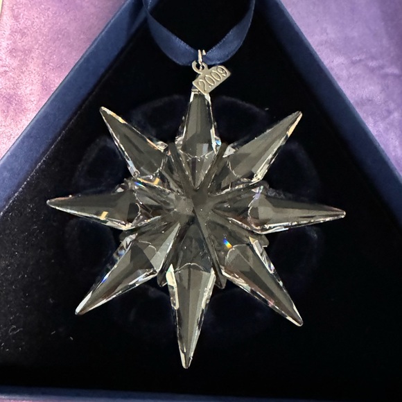 Swarovski 2009 Annual Christmas Collectible Ornament - Picture 2 of 3